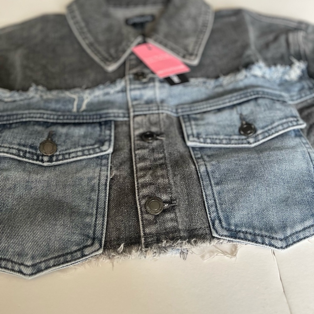 PrettyLittleThing Gray and Blue Denim Cropped Frayed Jacket Size 4 - Picture 3 of 11